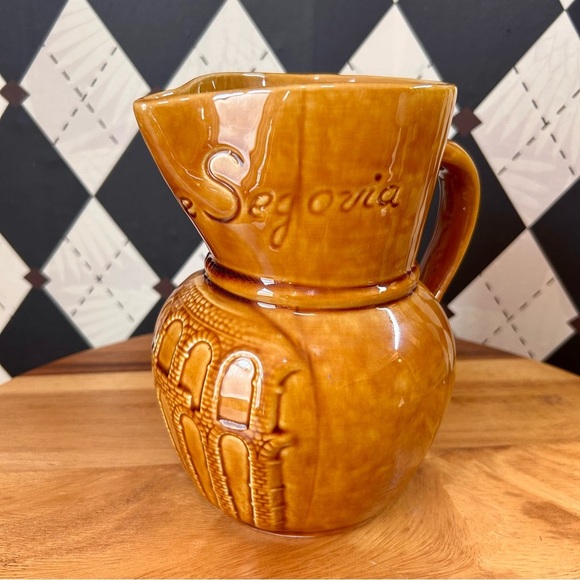 Gil Vargas Jug/ Vase Vintage but Like New - Picture 3 of 7